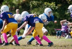 中国足球青少年训练装备采购计划启动，全国青少年足球训练营