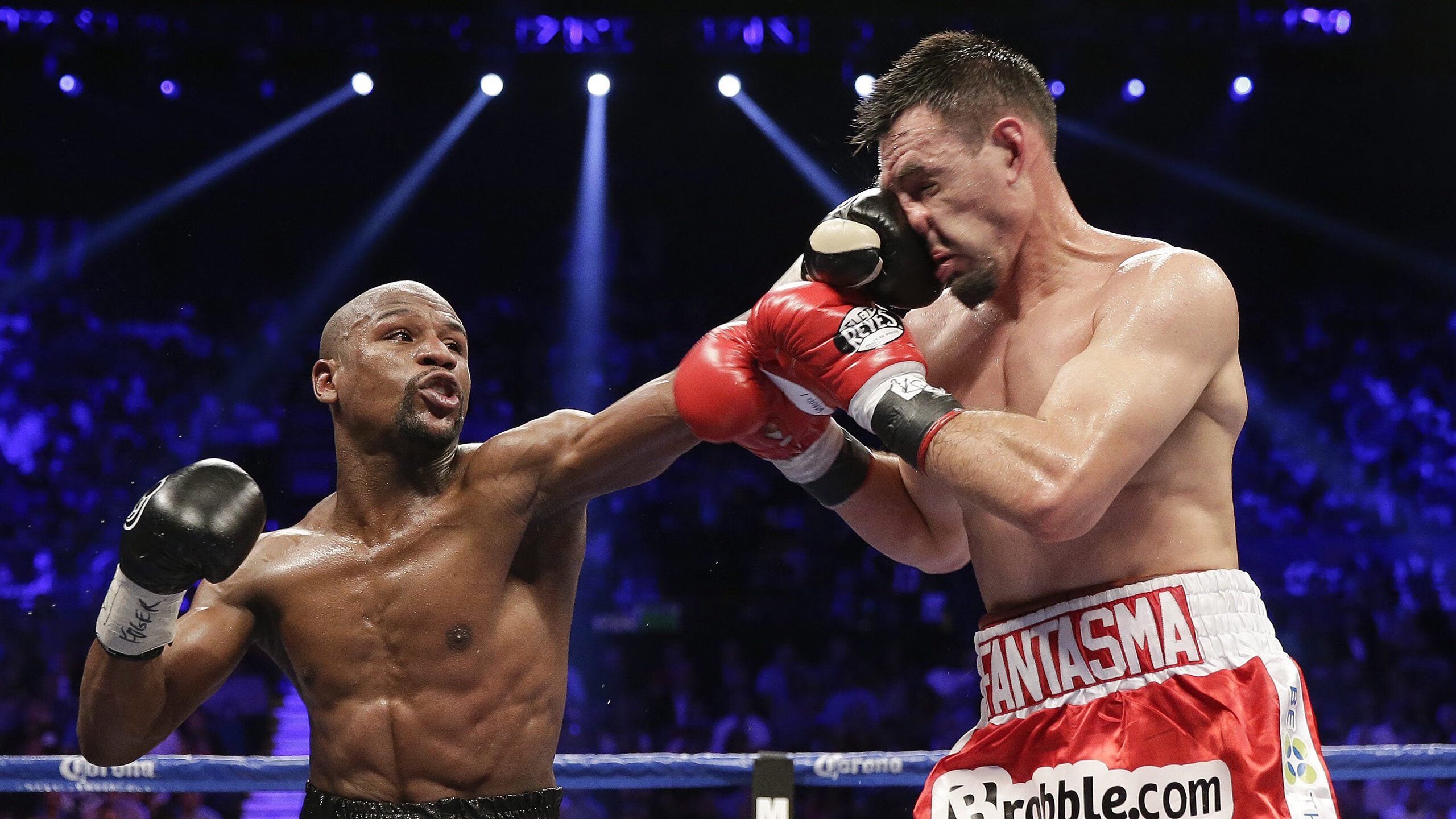 混合泳比赛中立代表队A表现均衡，混合泳联合队