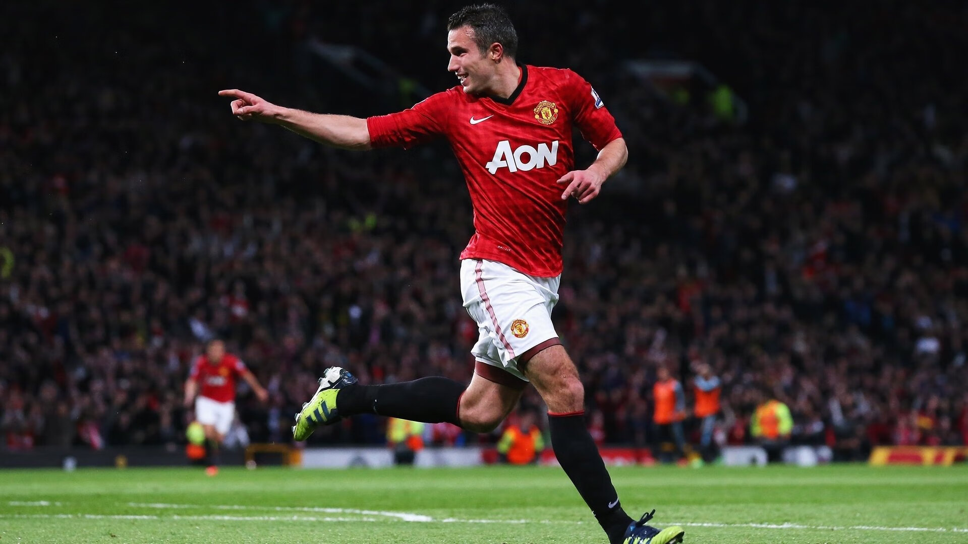 沃顿态度暧昧被问卡塞米罗接班人一笑带过，卡什·沃伦